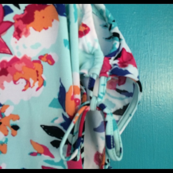 🌲🌲Ava & Grace Jersey V-neck top size largeNWOT - Picture 4 of 5